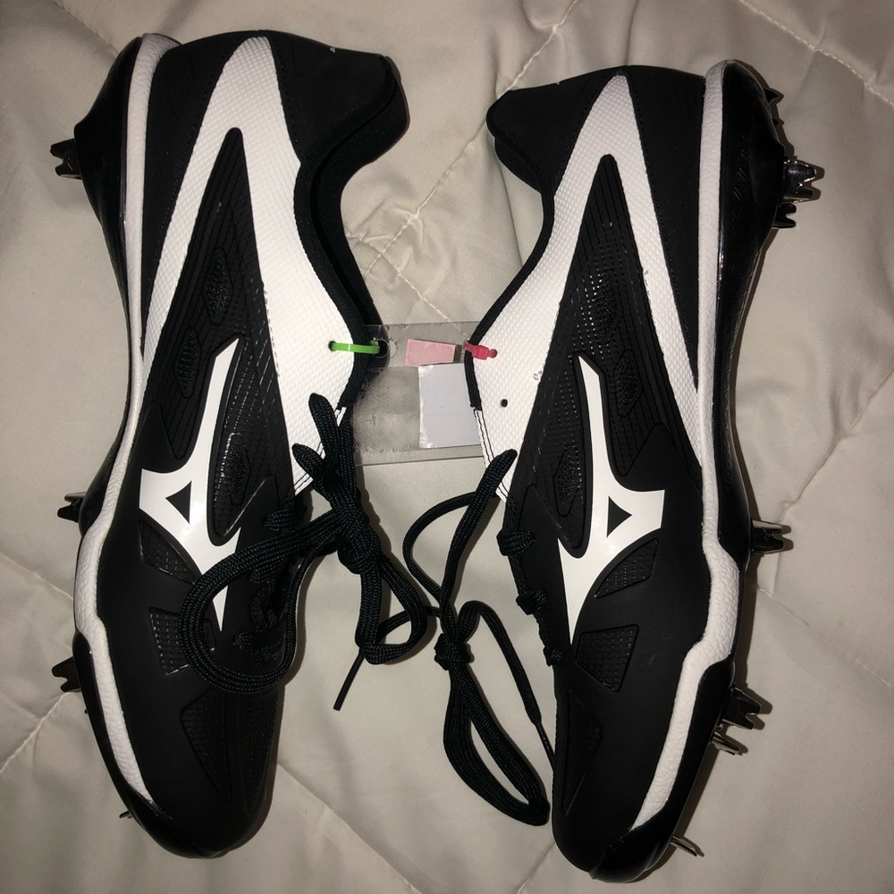 Mizuno Cleats